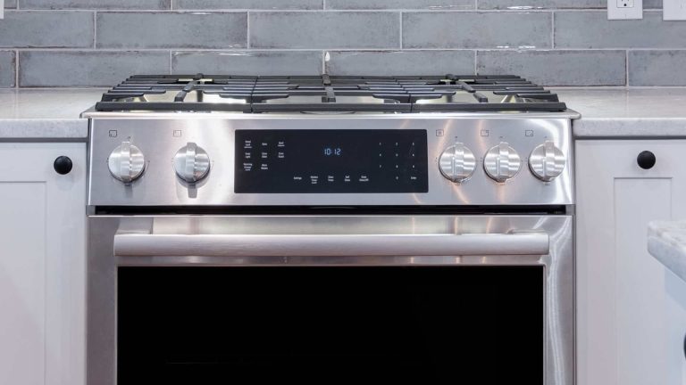 How Long Do Ovens Last? Electric vs Gas